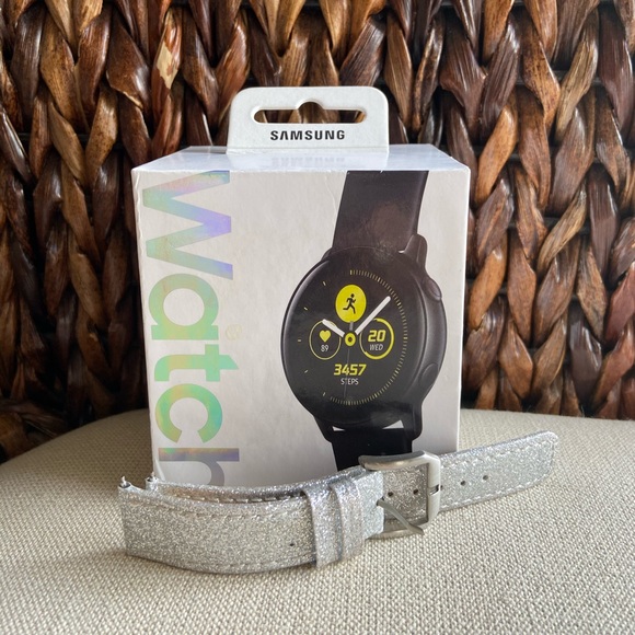 Samsung Accessories - Samsung Galaxy Watch Active + Extra Band!